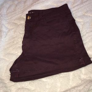 AE high waisted maroon shorts